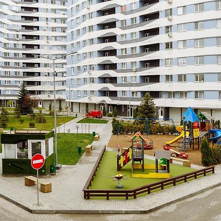 Apartament Confortabil In Centrul Orasului! キシナウ エクステリア 写真