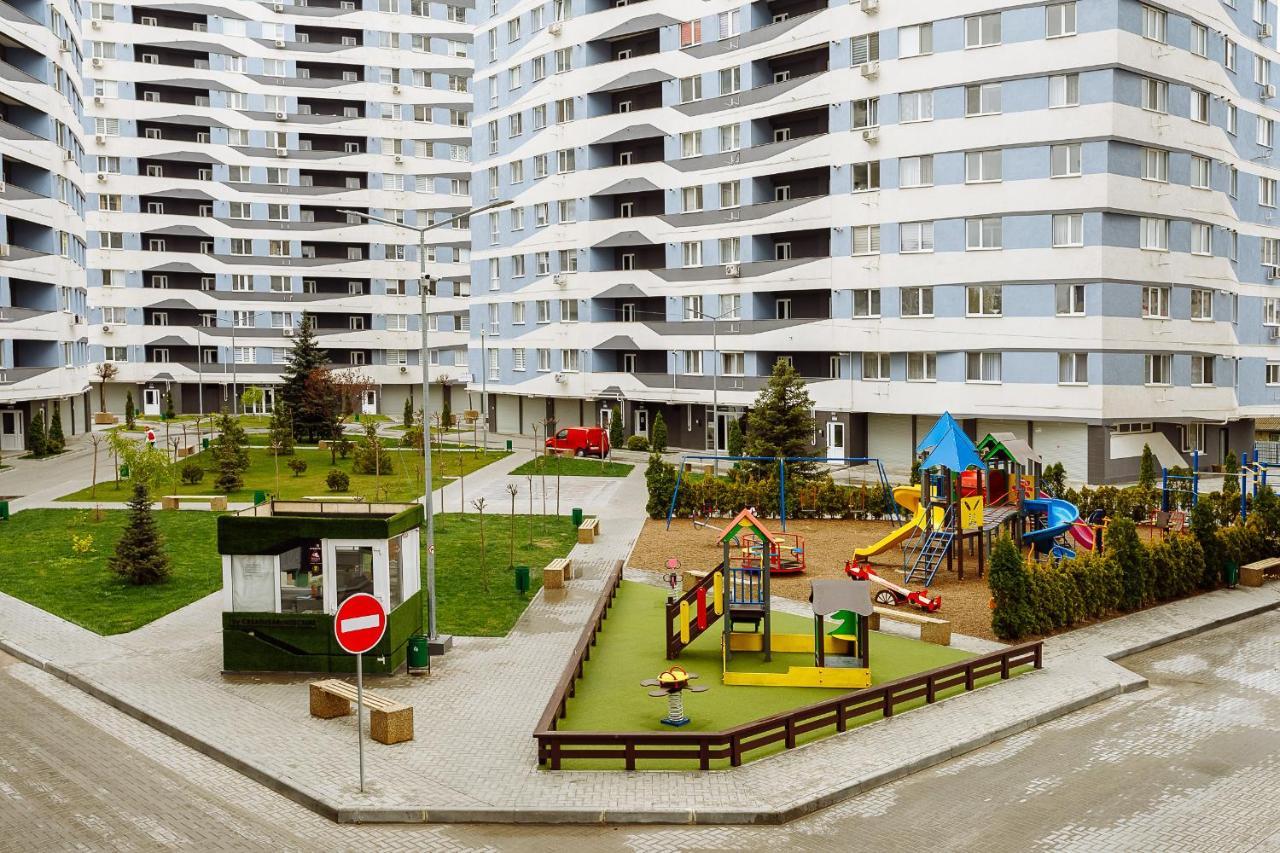 Apartament Confortabil In Centrul Orasului! キシナウ エクステリア 写真